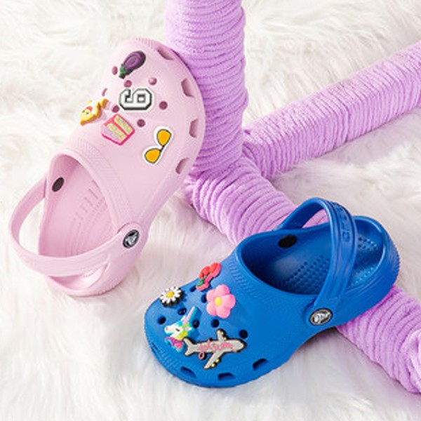 Bai-Jingting's-same-children's-shoes-Croc